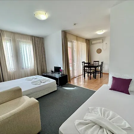 Menada In Marina Cape Aheloy