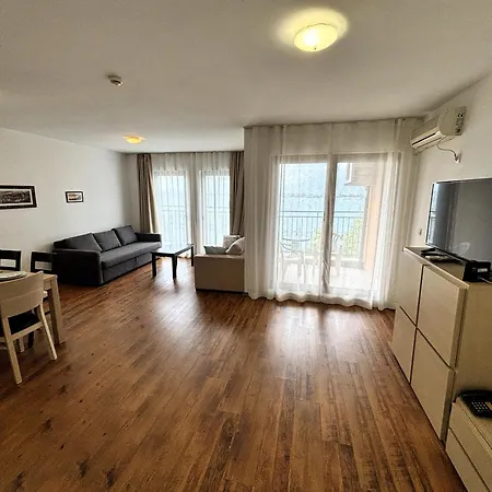 Menada In Marina Cape *