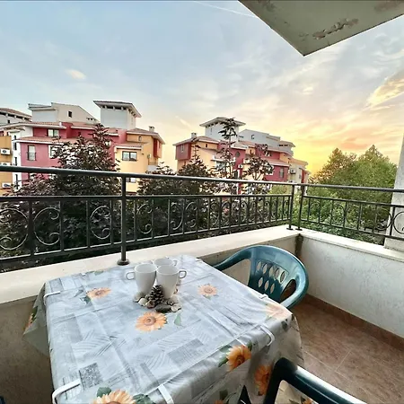 Menada In Marina Cape * Aheloi