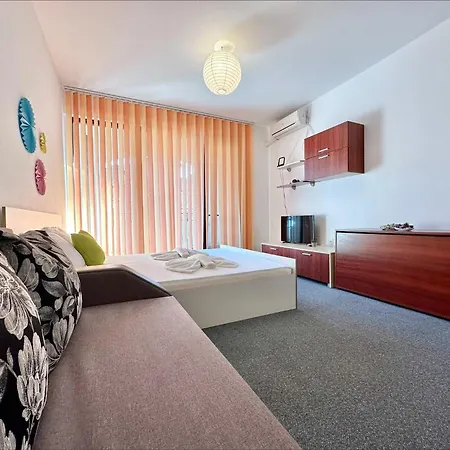 Menada In Marina Cape Apartman *