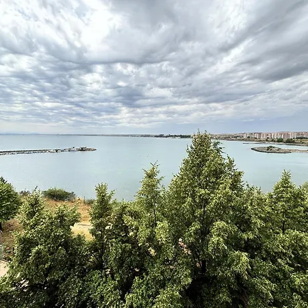 Menada In Marina Cape Ахелой